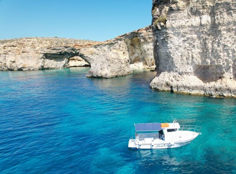 malta-blue-lagoon-comino-gozo-private-boat-cruise-trip