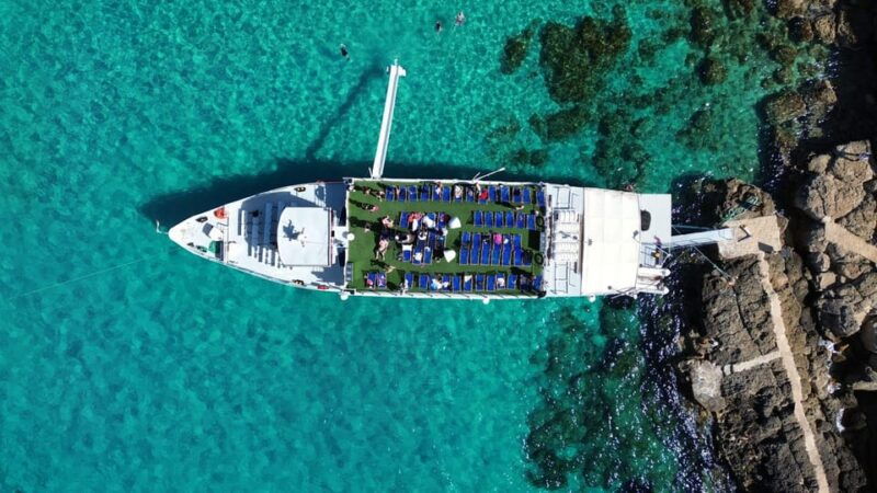 malta-comino-blue-lagoon-crystal-lagoon-caves-cruise
