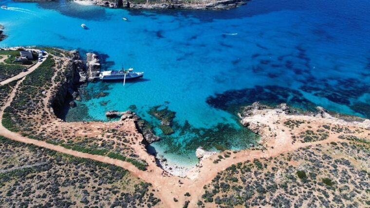 malta-comino-blue-lagoon-crystal-lagoon-caves-cruise