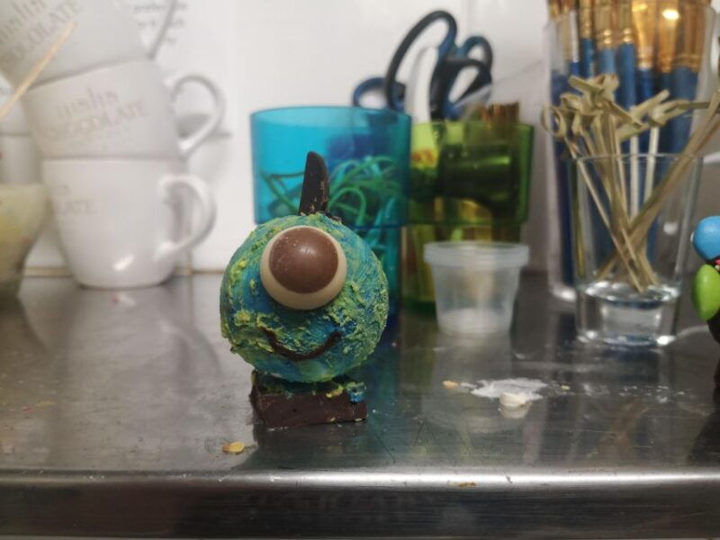 malta-family-of-monsters-chocolate-making-class
