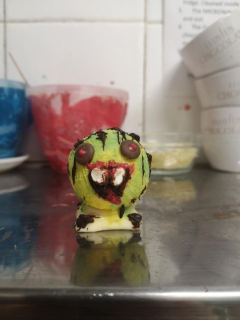 malta-family-of-monsters-chocolate-making-class