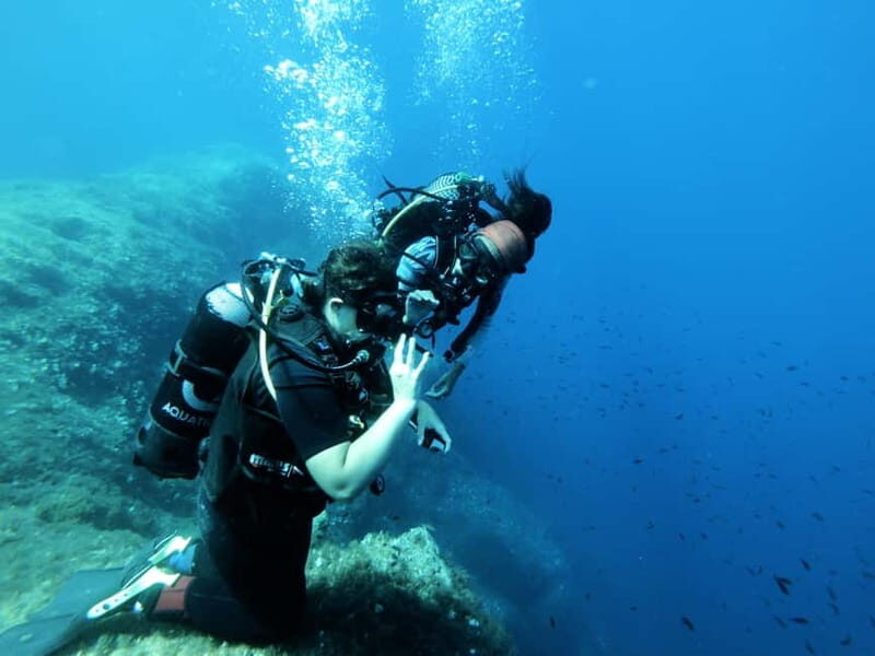 Malta: First Experience Scuba Diving Lesson - The Guides and Their Impact