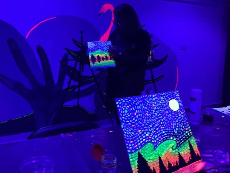 Malta: Glow-in-the-Dark Drink & Paint Experience - Key Points