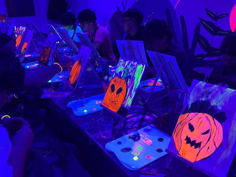 Malta: Glow-in-the-Dark Drink & Paint Experience - What to Expect from Your Glow-in-the-Dark Paint Night