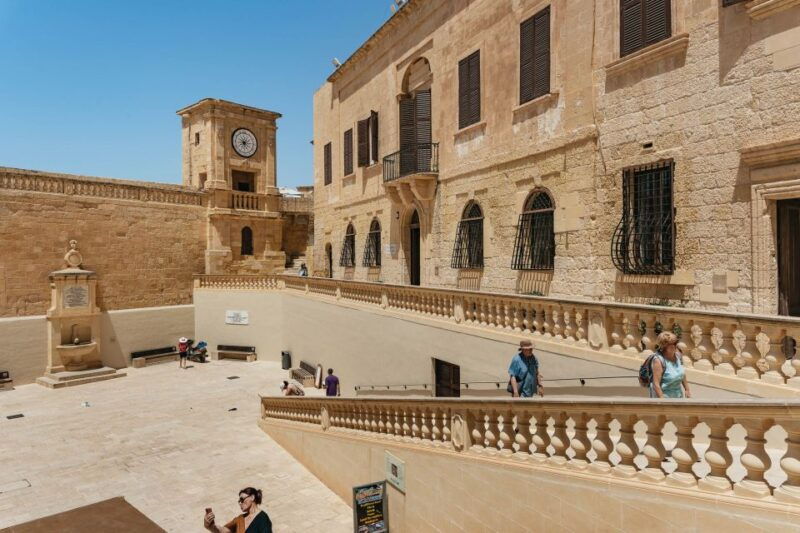 malta-gozo-comino-islands-blue-lagoon-seacaves-tour