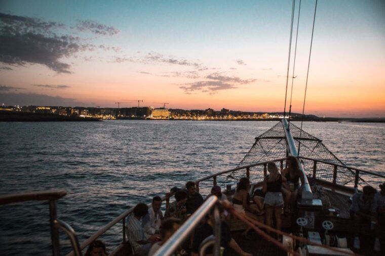 malta-lazy-pirate-boat-party-with-drinks-food