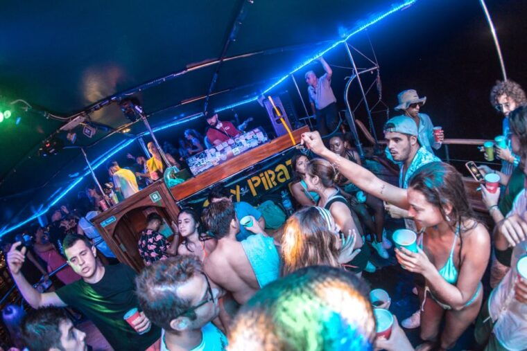 malta-lazy-pirate-boat-party-with-drinks-food