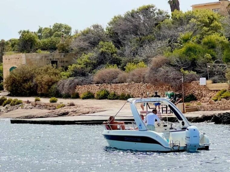 malta-private-boat-cruise-with-caves-beaches-swim-stops
