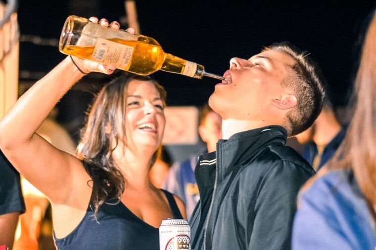 malta-pub-crawl-of-paceville-and-st-julians-with-drinks
