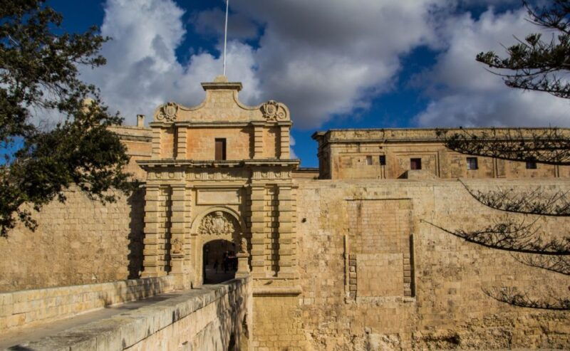 malta-tour-private-car-mdina-marsaxlokk-blue-grotto
