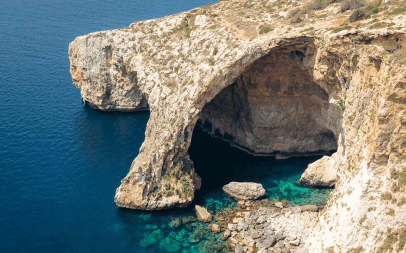 maltas-splendour-excursion-trips-in-blue-grotto-comino