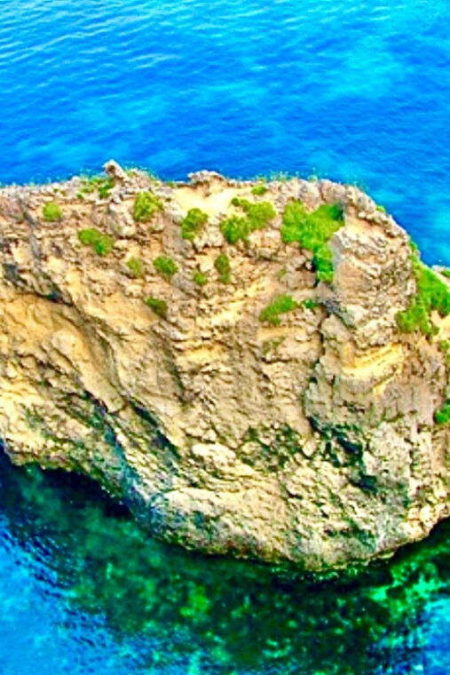maltas-splendour-excursion-trips-in-blue-grotto-comino