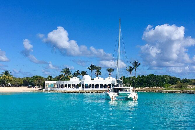 mambo-sail-catamaran-to-rendezvous-bay-anguilla