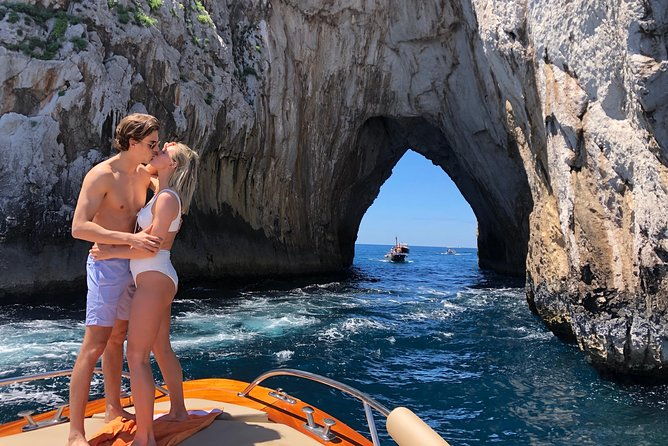 mamma-mia-boat-experience