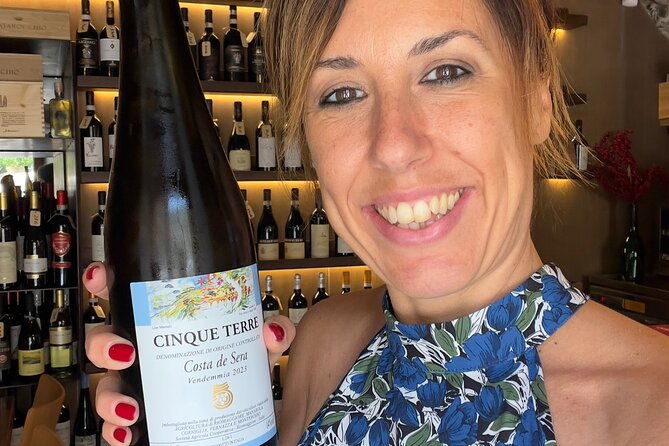 manarola-wine-tasting-experience-with-maria