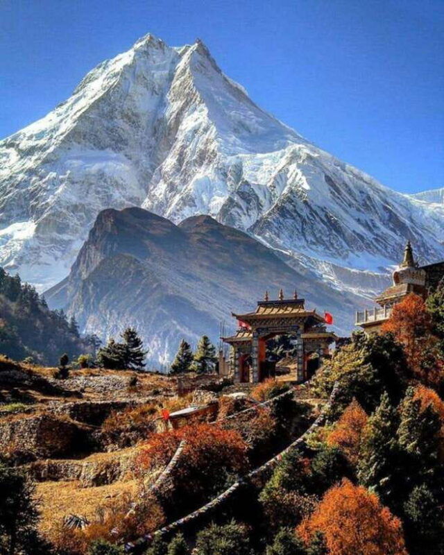 manaslu-circuit-and-tsum-valley-trek