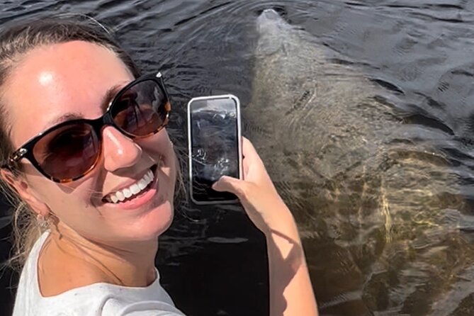 manatee-dolphin-and-10000-islands-sunset-cruise