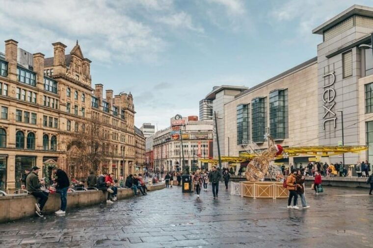 manchester-sightseeing-walking-custom-tour-with-a-guide