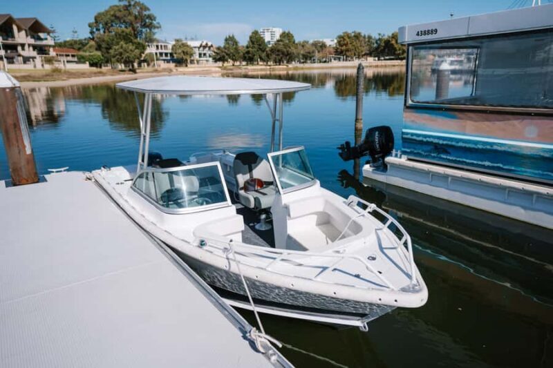 Mandurah: 6-Person Bowrider Boat Rental - Key Points