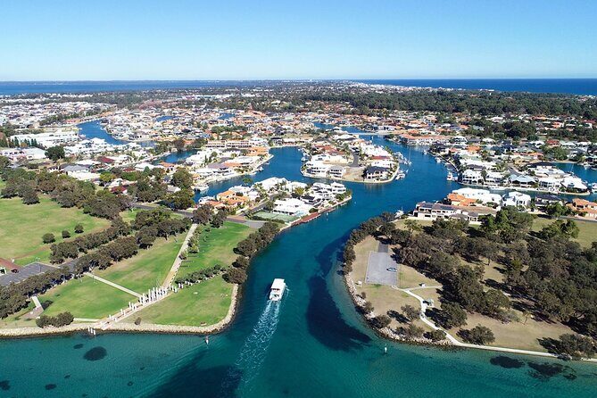 Mandurah Dolphin Cruise and Views - An Overview of the Mandurah Dolphin Cruise Experience