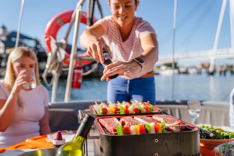 Mandurah: Self-Drive BBQ Boat Hire - An Honest Look at the Mandurah BBQ Boat Experience