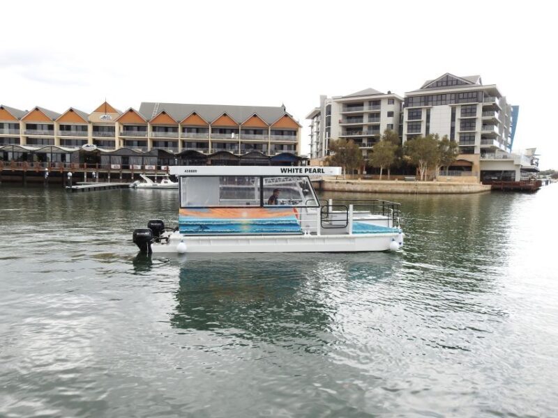 Mandurah: Sightseeing Dolphin Cruise with Tour Guide - Who Should Consider This Tour?