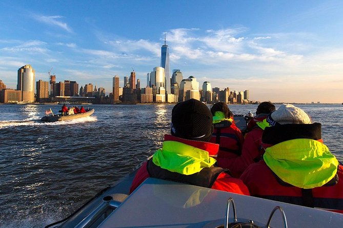 manhattan-adventure-sightseeing-boat-tour-departing-downtown
