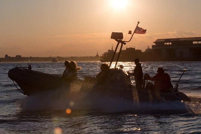 manhattan-adventure-sightseeing-boat-tour-departing-downtown