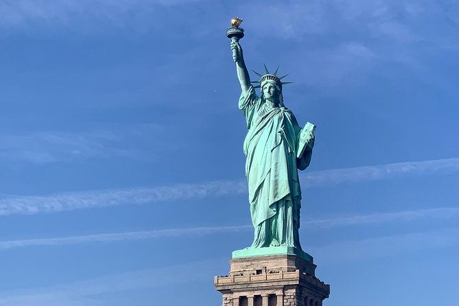 manhattan-adventure-sightseeing-boat-tour-departing-midtown