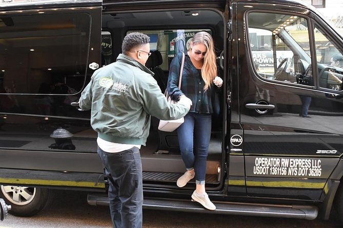 manhattan-to-jfk-one-way-shared-departure-transfer-2