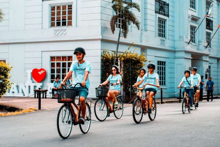 manila-historical-bamboo-bike-tour-in-intramuros