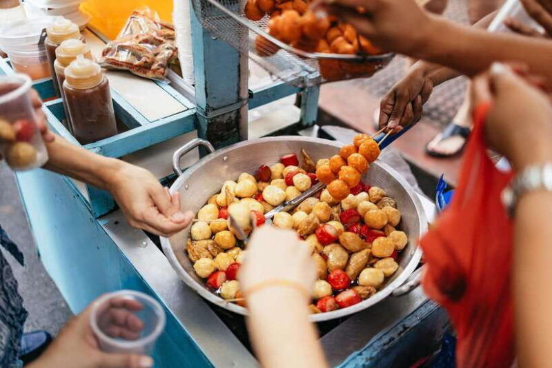 manila-street-food-and-drinks-walking-tour-with-tastings