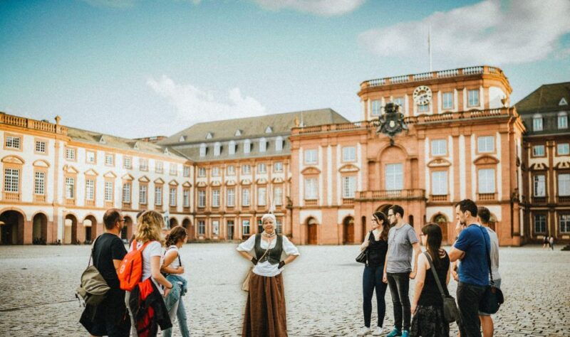 mannheim-guided-costume-tour-hangmen-witches-huguenots