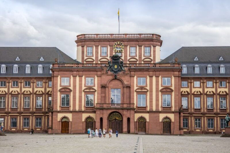 mannheim-guided-costume-tour-tour-with-night-watchman