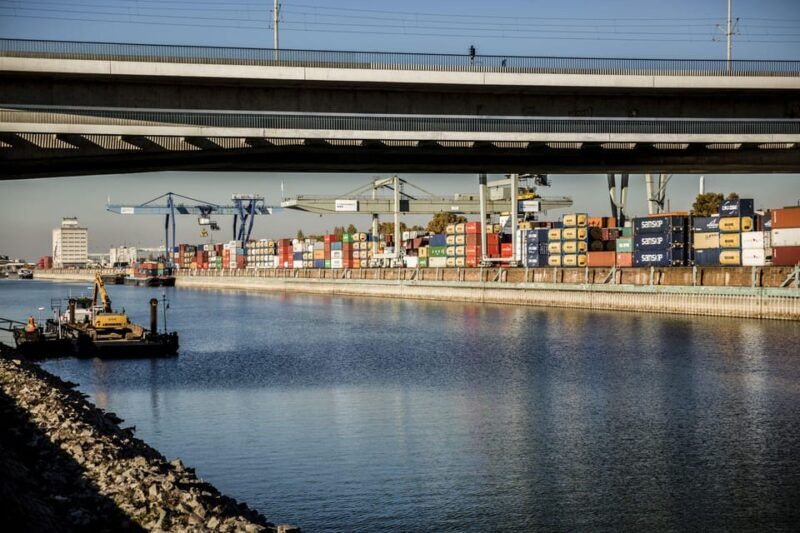 mannheim-guided-walking-tour-industrial-culture-at-the-commercial-port