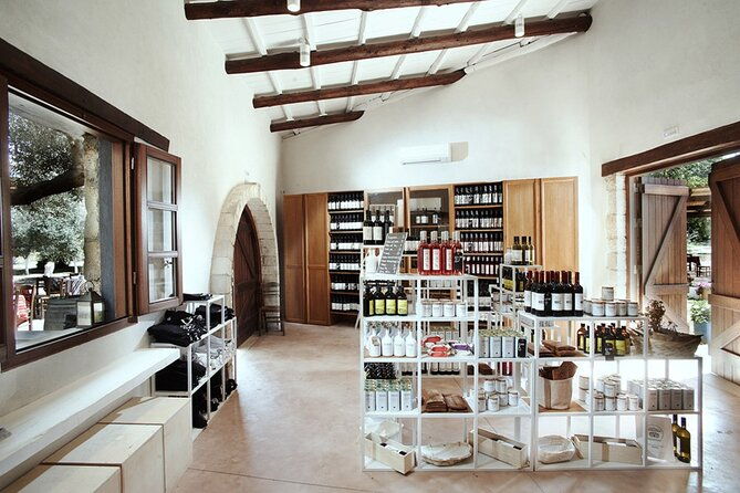 manousakis-winery-shuttle-service-tour-and-taste