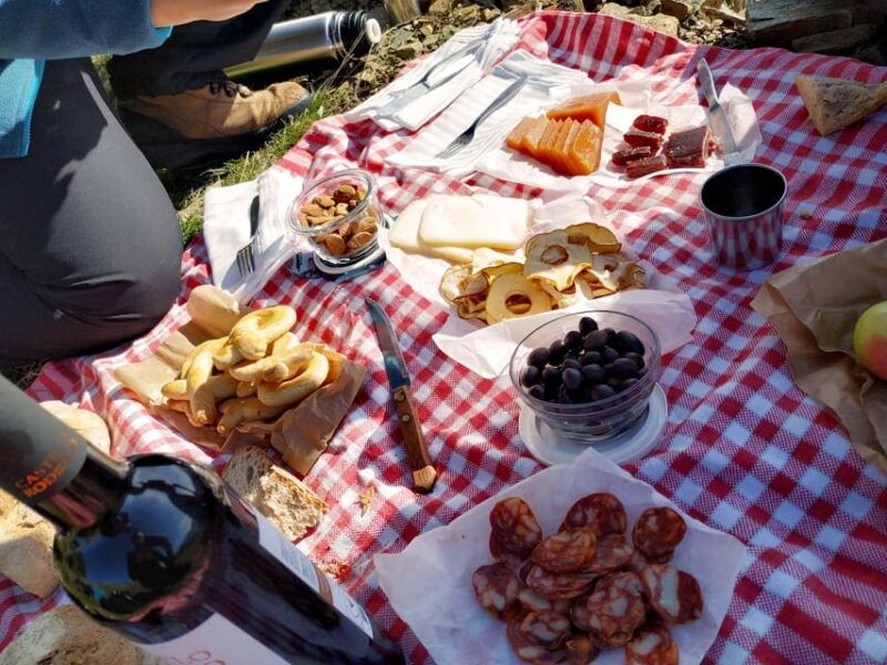 manteigas-serra-da-estrela-shepherd-path-hike-with-shepherd