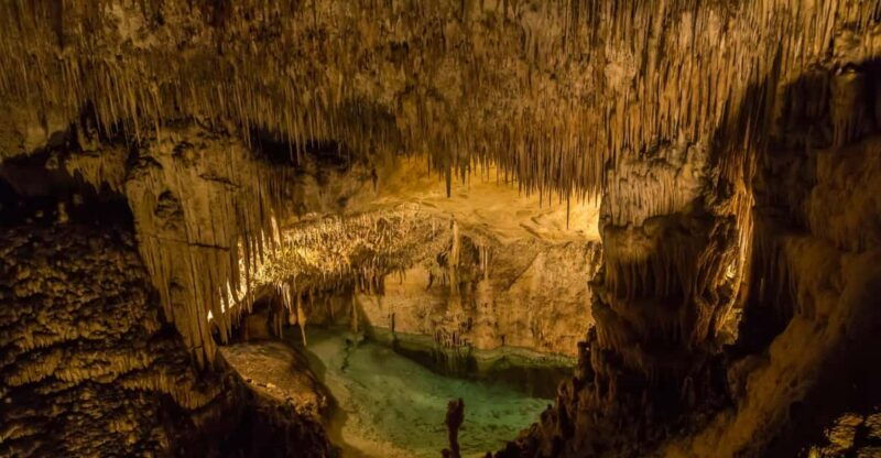 mantle-cave-adventure-exploring-natures-secrets-2