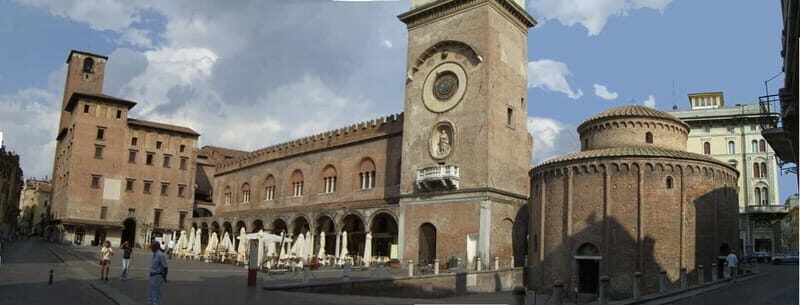Mantua: from the water, lunch on the boat and guided visit to the city center - The Sum Up