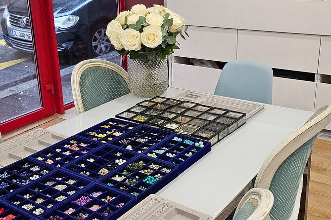 manufacturing-of-customizable-bracelets-in-paris