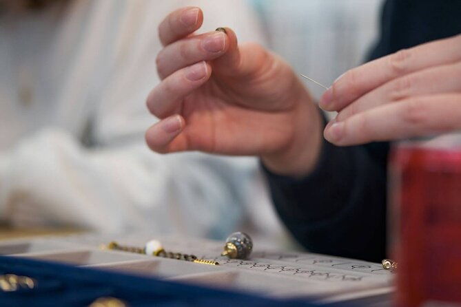 manufacturing-of-customizable-bracelets-in-paris