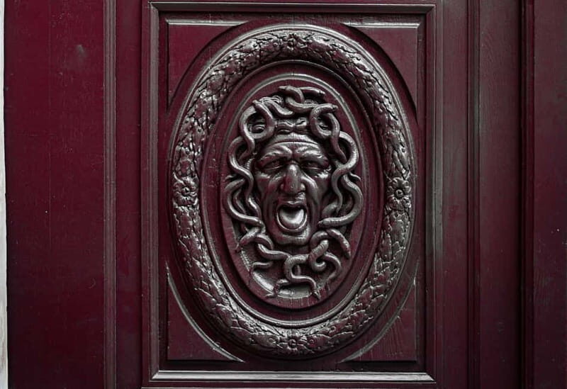 Marais: Intrigues of the French Kings Walking Tour - Key Points