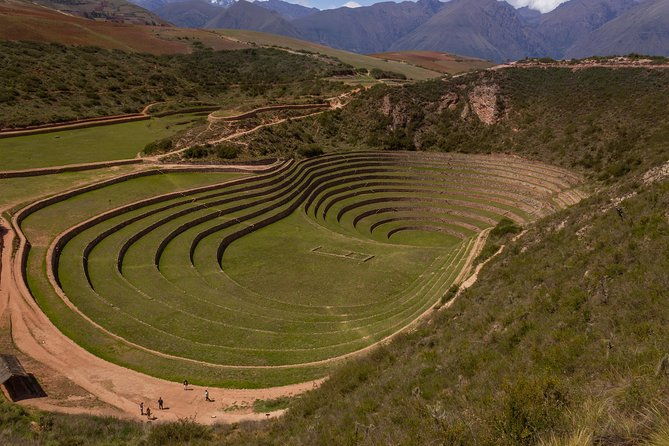 maras-salt-mines-and-moray-biking-tour-from-cusco