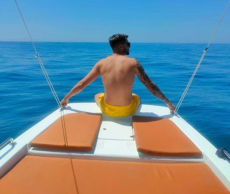 Marbella: License-free Boat Rental for dolphin watching - Who Should Consider This Experience?