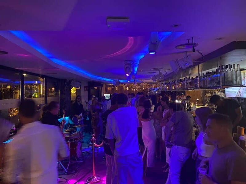 Marbella: Puerto Banús club tour including drinks and three clubs - The First Club: Setting the Tone
