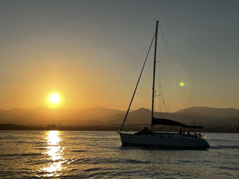 marbella-sunset-sailing-trip-with-drinks-and-snacks