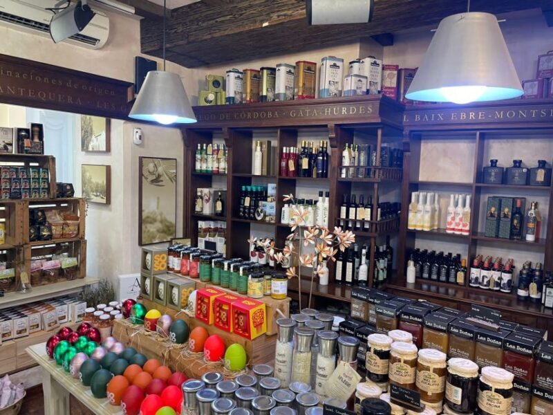 Marbella - Wine, Olive Oil & Tapas tasting (private) - From the Old Town to the Coast: A Scenic Walk
