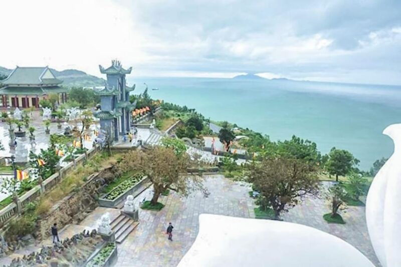 marble-and-monkey-mountain-am-phu-cave-morning-tour