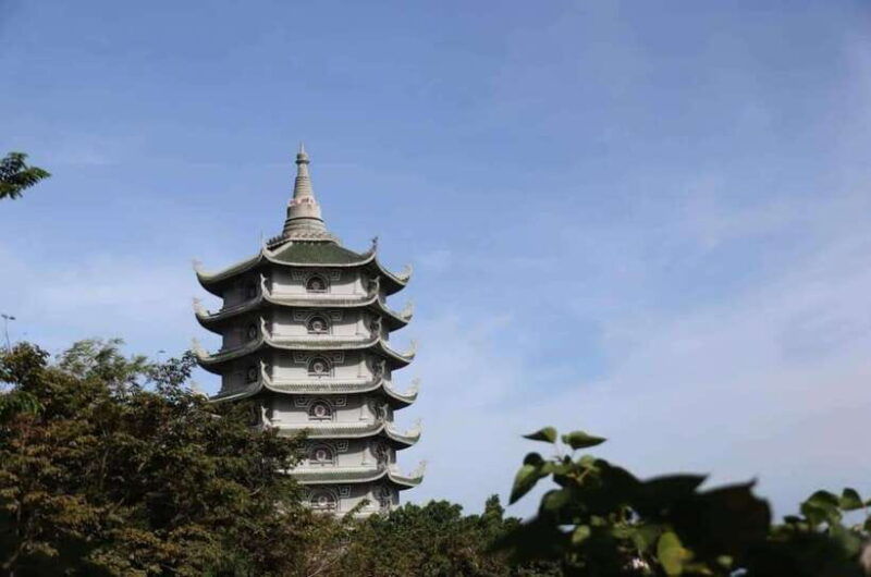 marble-mountains-hoi-an-boat-ride-lantern-release-tour