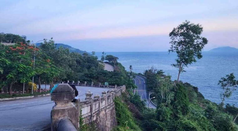 marble-mountains-hoi-an-boat-ride-lantern-release-tour